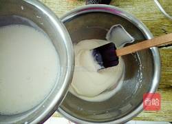 彩虹慕斯蛋糕的做法图解7