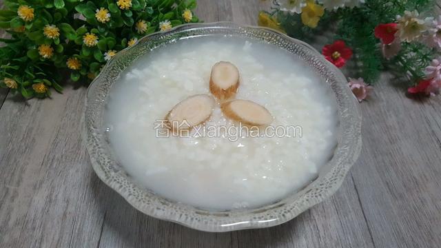 美美的来一碗！简单营养的黄芪粥就做好喽！