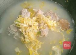 酸菜大骨头汤的做法图解10