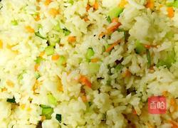 炒大米饭的做法图解4