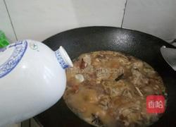 猪脚花生煲的做法图解13