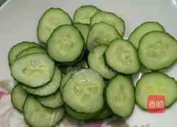 猪头肉拌黄瓜的做法图解1