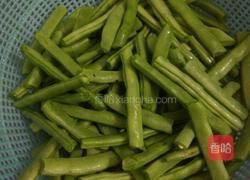 四季豆炖土豆的做法图解2