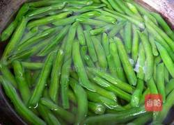 四季豆炒猪肉的做法图解4