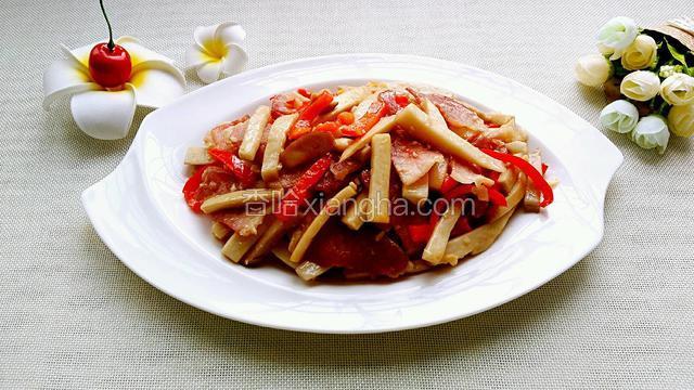 杏鲍菇炒腊肉