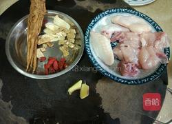 人参田七鸡汤的做法图解1