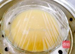 胡萝卜鸡蛋米汤羹的做法图解5