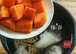 黄豆猪尾汤的做法图解5