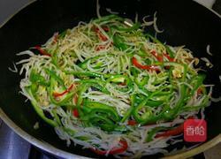 辣椒炒银鱼的做法图解7