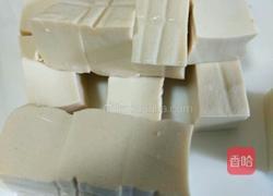 豆腐煮鱼的做法图解2