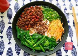 云南杂酱米线的做法图解9