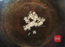 花生猪手煲的做法图解5