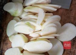 茭白炒腊肠的做法图解2
