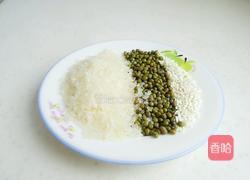 绿豆粥的做法图解1