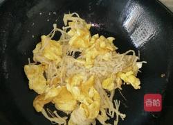 鸡蛋炒金针菇的做法图解6