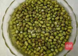 银耳莲子绿豆汤的做法图解1