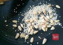 芝麻松仁汤圆的做法图解5