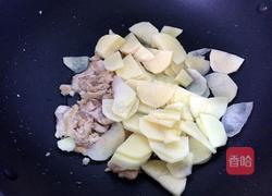 土豆片炒鸡的做法图解5