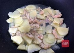 土豆片炒鸡的做法图解6