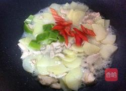 土豆片炒鸡的做法图解7