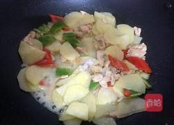 土豆片炒鸡的做法图解8