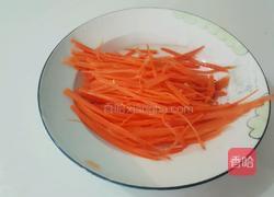 红萝卜炒土豆的做法图解3