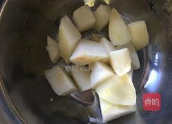 银耳莲子雪梨汤的做法图解4