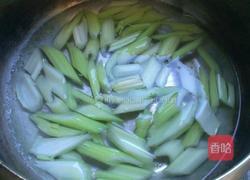 腰果炒西芹的做法图解2