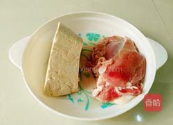 羊肉炖豆腐的做法图解1