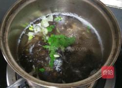 金枪鱼紫菜蛋花汤的做法图解3