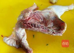 榴莲煲鸡的做法图解1