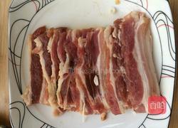 五花肉金针菇卷的做法图解1