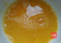 煎土鸡蛋韭菜的做法图解3