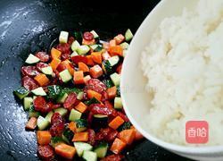 广式香肠炒饭的做法图解6