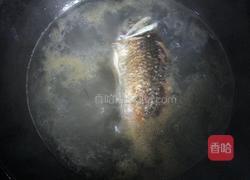 腐竹金针菜鱼汤的做法图解6