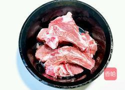 排骨胡萝卜玉米汤的做法图解2