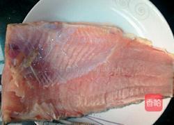 酸菜鱼片汤的做法图解1