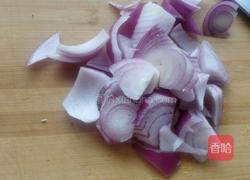 洋葱炒豆干的做法图解1