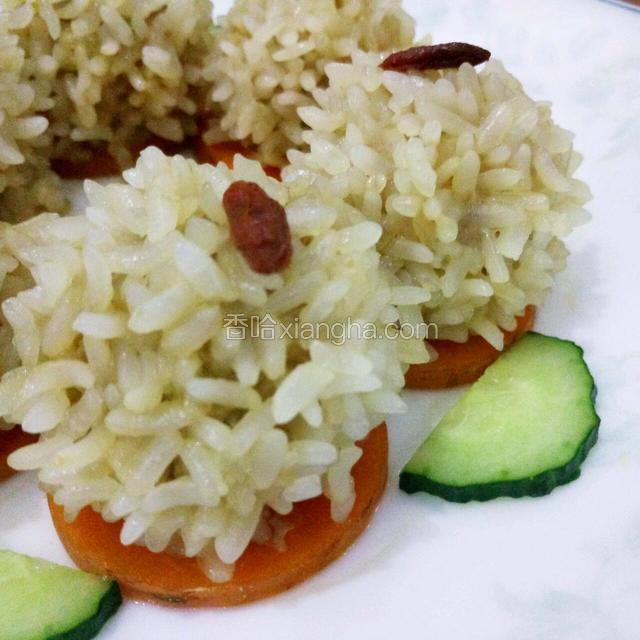 上锅蒸熟即可。