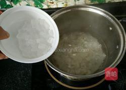 冰糖银耳汤的做法图解4