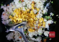 黄瓜蛋炒饭的做法图解8