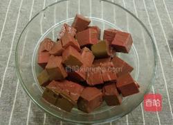 鸭血烩豆腐的做法图解2