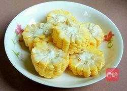 玉米大骨头汤的做法图解1