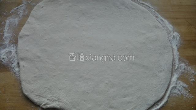 将面的擀成圆片！
