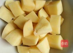 红烧肉炖土豆的做法图解2