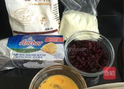 椰蓉面包的做法图解1