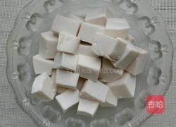 豆腐肉片汤的做法图解1