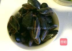 淡菜山药滋补汤的做法图解3