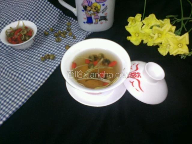 枸杞菊花金银花茶