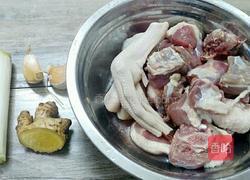 南乳焖鸭的做法图解1